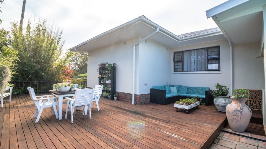 6 Bedroom Property for Sale in Gonubie North Eastern Cape